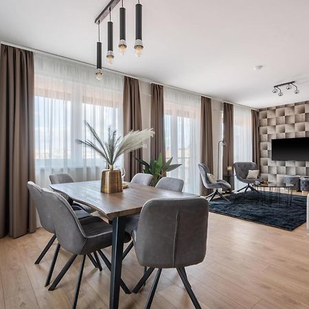 The Rose Garden Budapest Apartments ภายนอก รูปภาพ