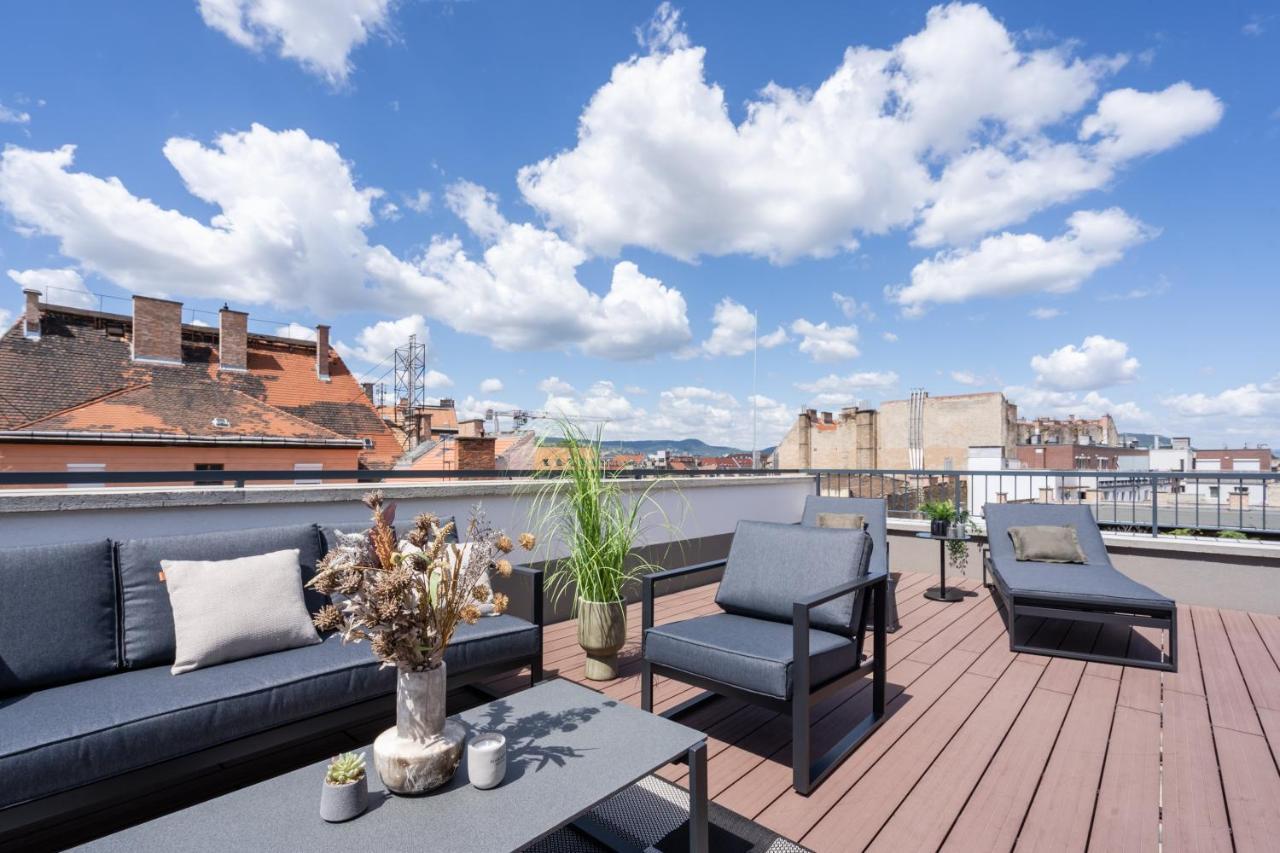 The Rose Garden Budapest Apartments ภายนอก รูปภาพ