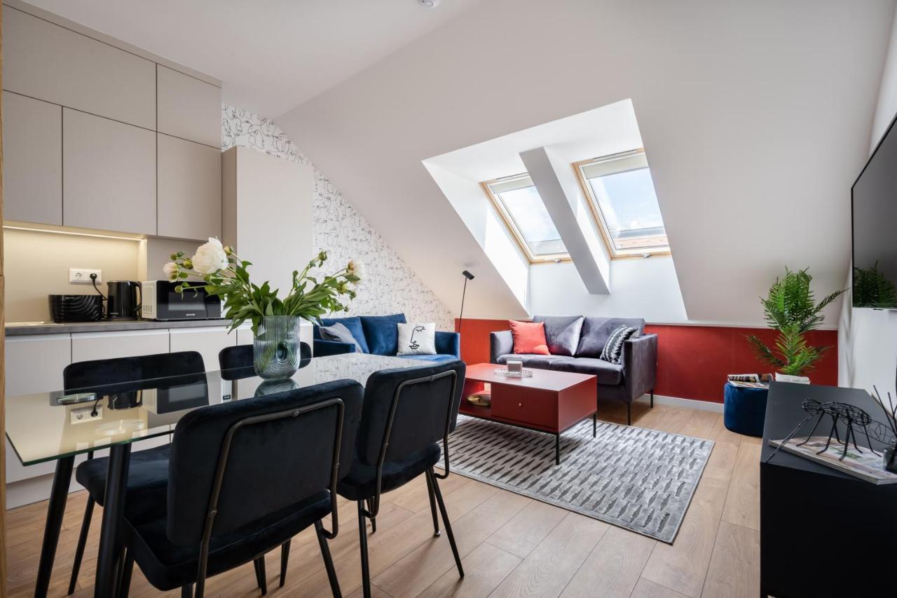The Rose Garden Budapest Apartments ภายนอก รูปภาพ