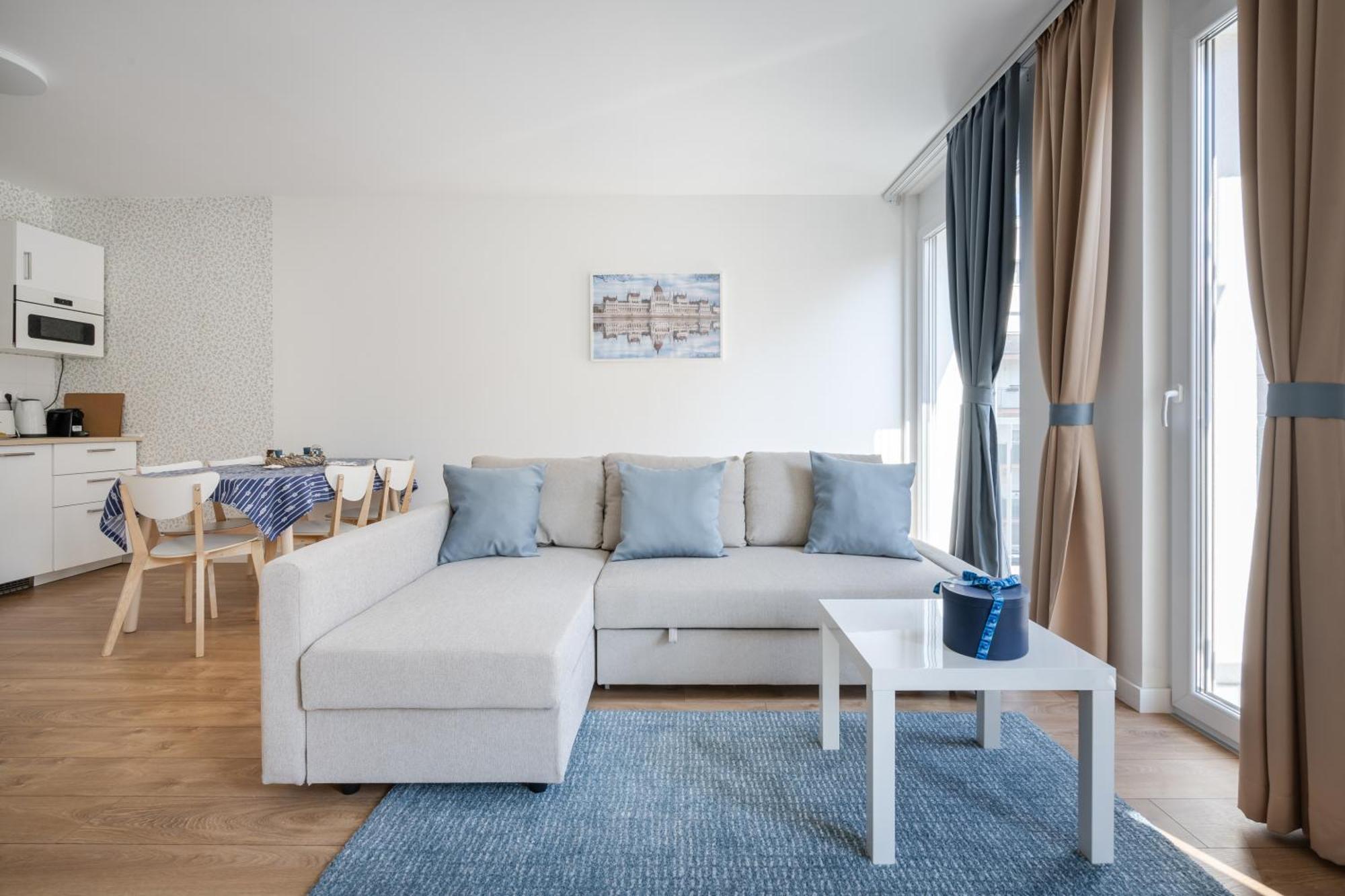 The Rose Garden Budapest Apartments ภายนอก รูปภาพ