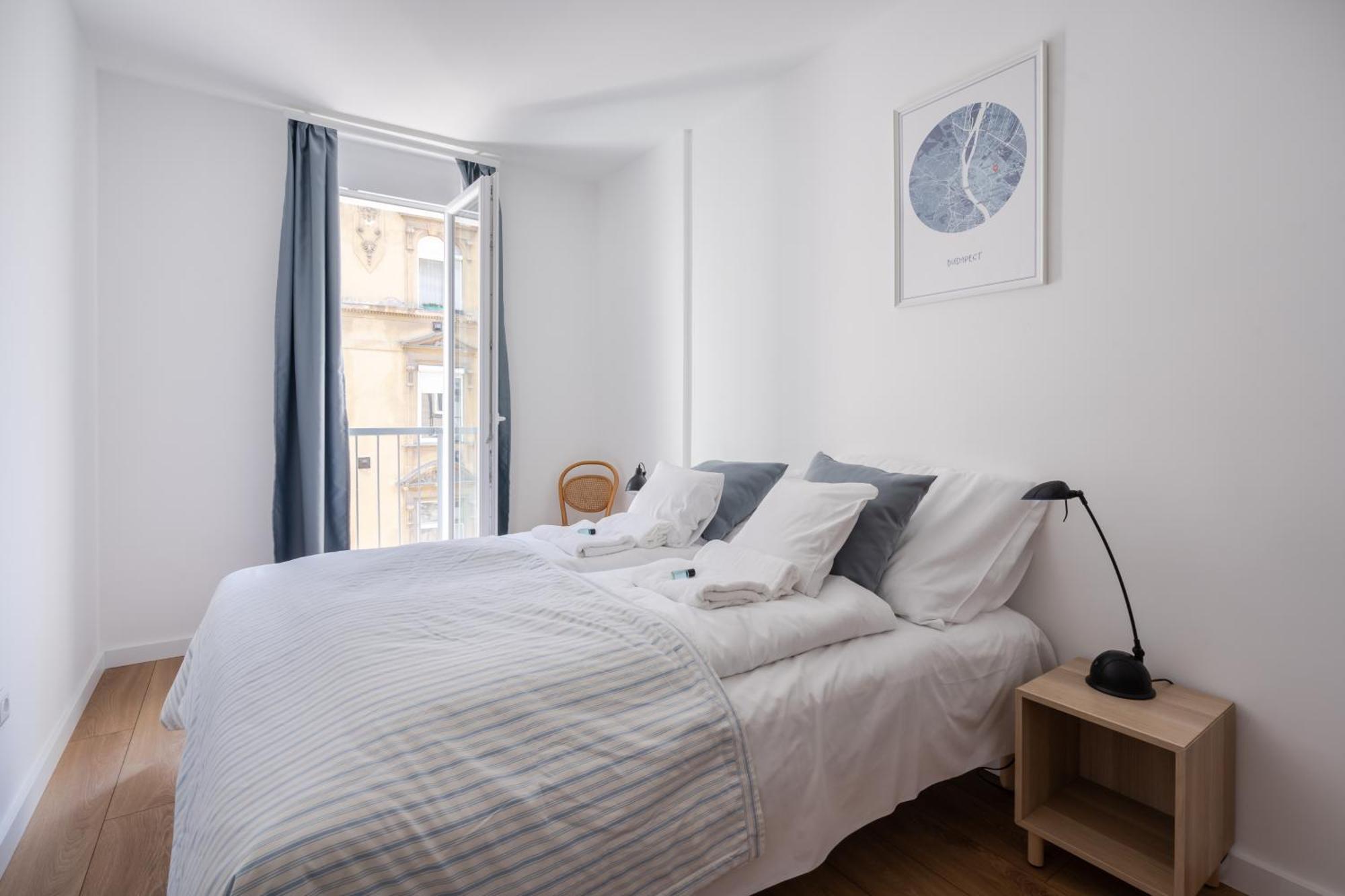 The Rose Garden Budapest Apartments ภายนอก รูปภาพ